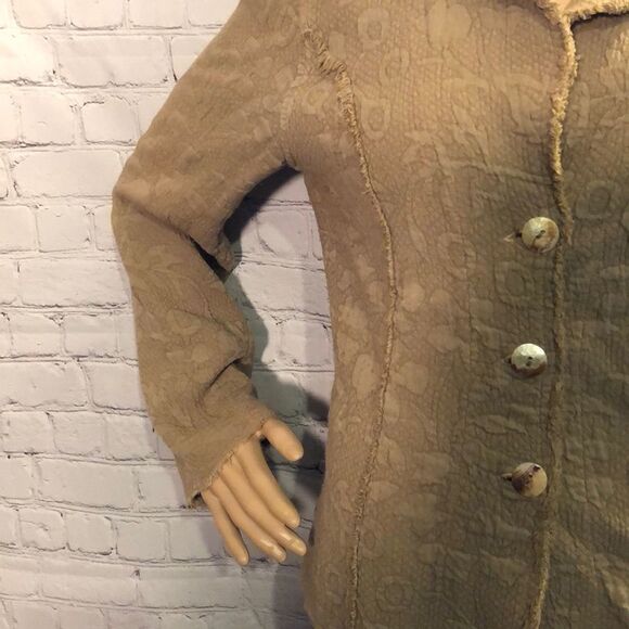 Tianello Beige Blazer With Frayed Seams Styling XS - Picture 4 of 10